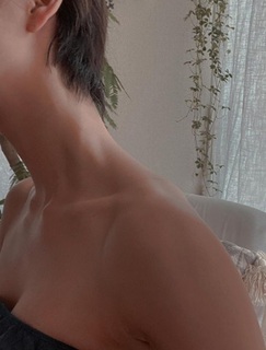 うなじ美熟女